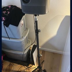 Projector With Roku And Stand 