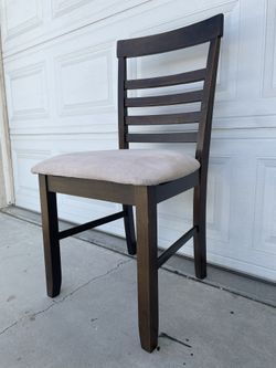 One Chair ,Good work in good condition