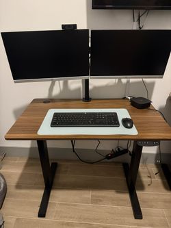 Sit/Stand Desk