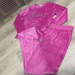 Juicy Couture Velvet Pink Pajama Set