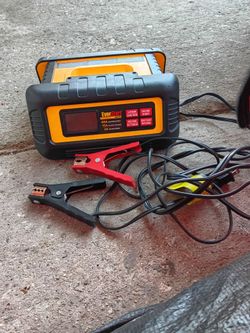 Everstart Jump Starter/ Car Battery Charger