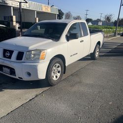 2005Nissan titan