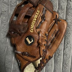 Louisville Slugger TPS Fast Pitch Series Softball Glove 