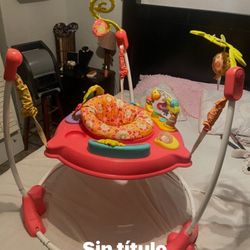 Area Central Por Fox Plaza 