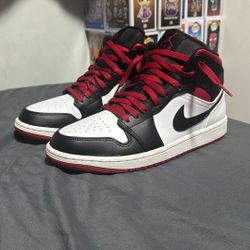 Air Jordan 1 Mid – Size 9 – Clean – Red/Black/White