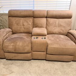 Reclining Love Seat With Console