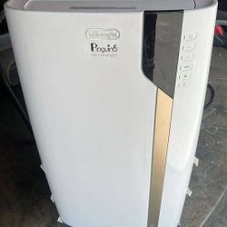 (Pickup in Upland Today) 9,000 BTU DeLonghi Pinguino Portable AC Unit (Rarely Used - Works Perfectly!)
