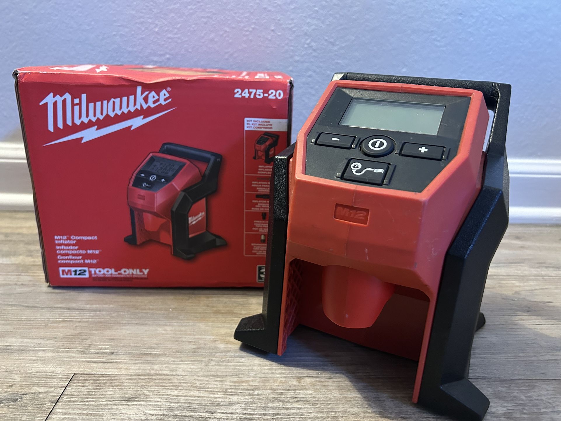 Milwaukee M12 12-Volt Lithium-Ion Cordless Electric Portable Inflator (Tool-Only)