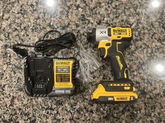 Dewalt Xr Impact 3 Speed Kit With 2.0 Ah Battery And Charge 