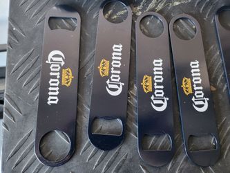 Bar style bottle opener