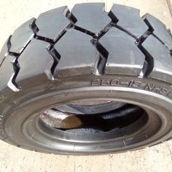 Forklift Tire, NEW 250-15 Trellborg