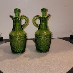1970s LE.Smith Emerald Green Cruet Oil/Vinegar Set 7" High Vintage 