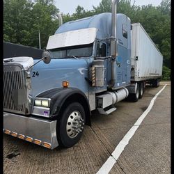 2005 Freightliner Classic XL
