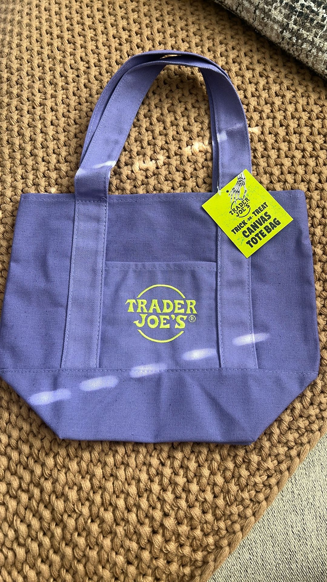 Tote bag