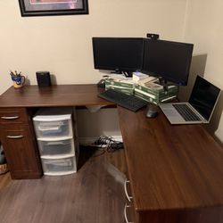 Corner Desk $65