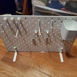Self Standing Peg Board With Accessories