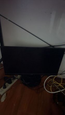 Gaming monitor and controller bundle