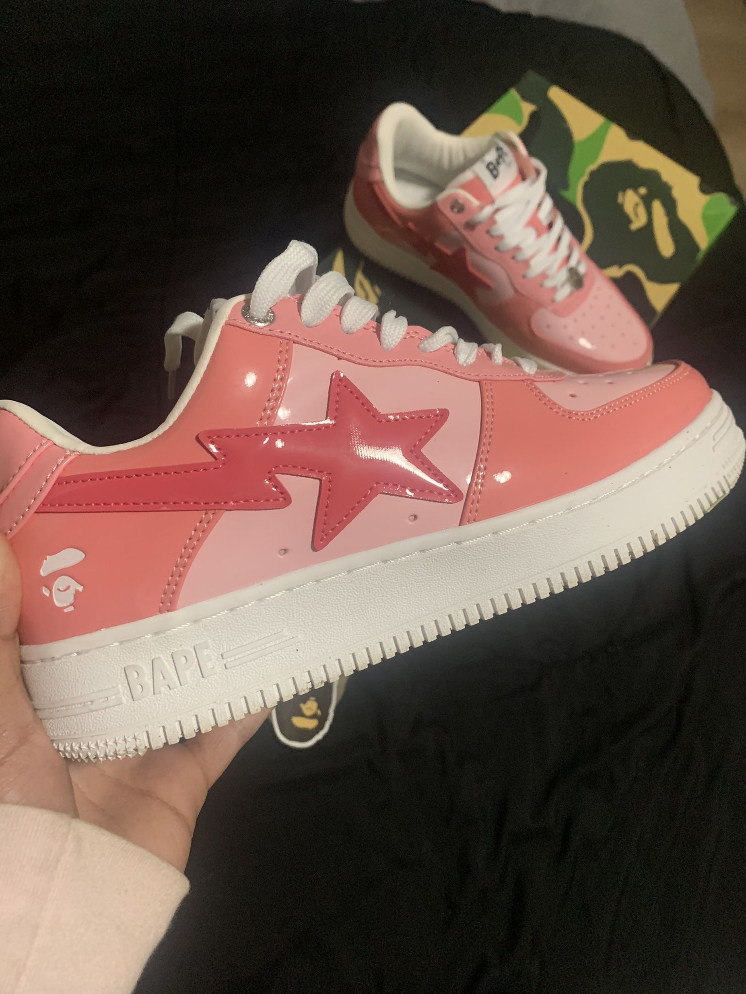 Pink Bape Sneakers 120$ ( Men’s Us 8 )