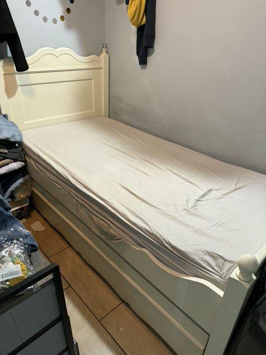  Twin Trundle Bed
