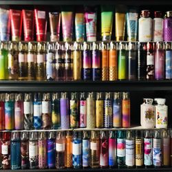 3 For $25 Bath And  Body Works Full Size It’s all Brand New And Pick Up Gahanna