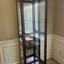 Beautiful Wood/Glass Curio Cabinet 