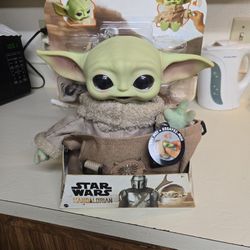 STAR WARS Mandalorian YODA COLLECTIBLE DOLL
