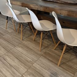 Mid-Century Modern Dining Chair 