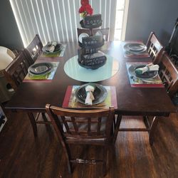 Kitchen Table & 6 Chairs