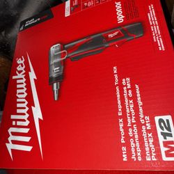 Milwaukee M12 ProPex Expansion Tool Kit (3 heads, battery, charger and case