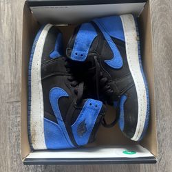 Size 4 Jordan 1’s
