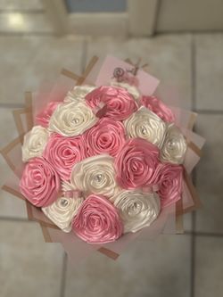 Eternal Bouquet 17 Count