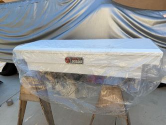 New crescent jobox aluminum tool box fits any small truck tacoma / ranger frontier /s10 etc size 61” lo g x 20 7/8” wide x 11” top comes with key aski