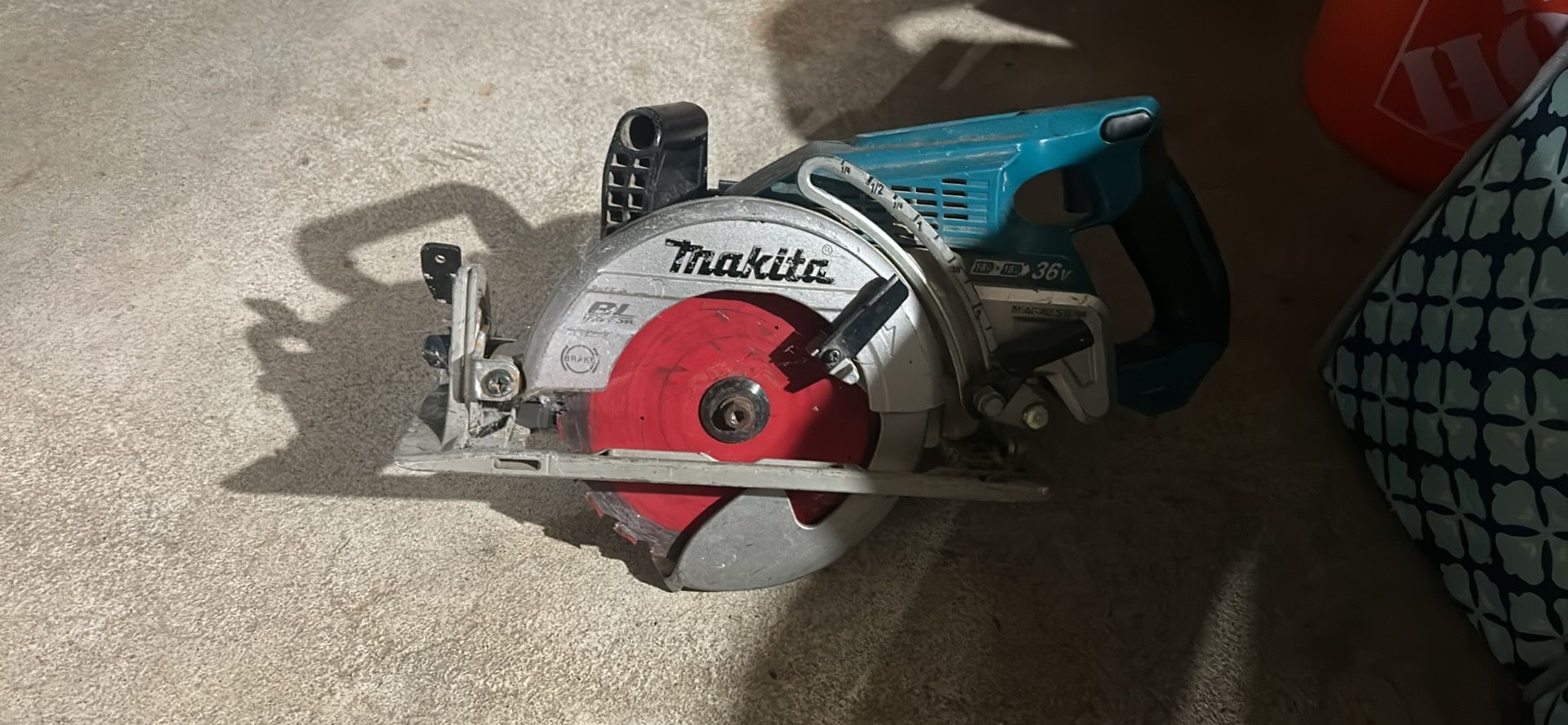 Makita 36v Rear Handle Circular Saw  (bare tool) Will Also Sell Battery And Charger
