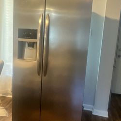 Refrigerator Frigidaire 