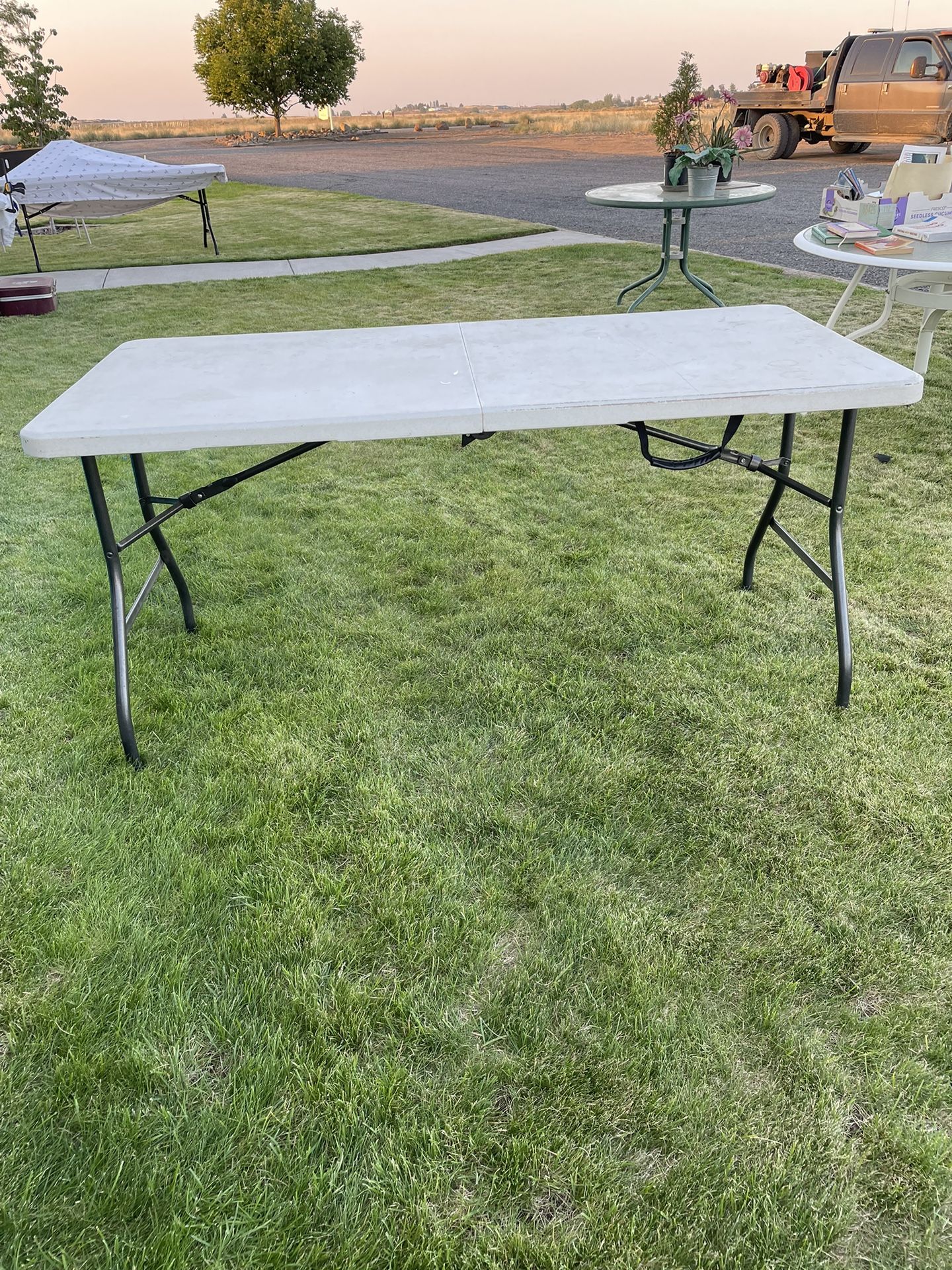 Folding Table for Sale in Ephrata, WA OfferUp