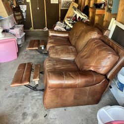 3 Seat recliner Couch 