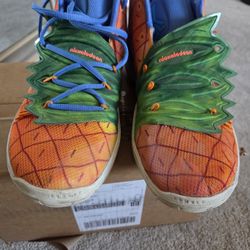 Kyrie irving Nike spongebob pineapple shoes