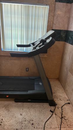 Nordic Track this is a champ great deal I’m only asking$300