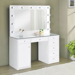 $ 699    7-DRAWER VANITY SET WITH LIGHTING 
