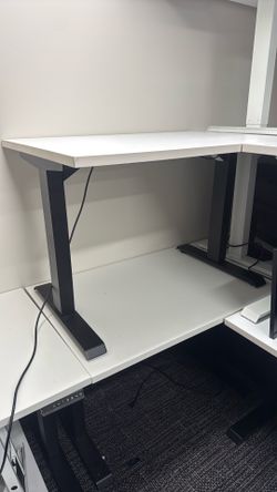 Autonomous Height Adjustable Desk