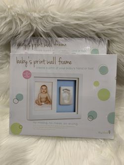 tiny ideas - baby’s print wall frame**NEW