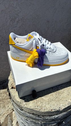 Kobe Bryant Air Force ones Low’s