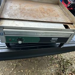 24” Electric Countertop Griddle