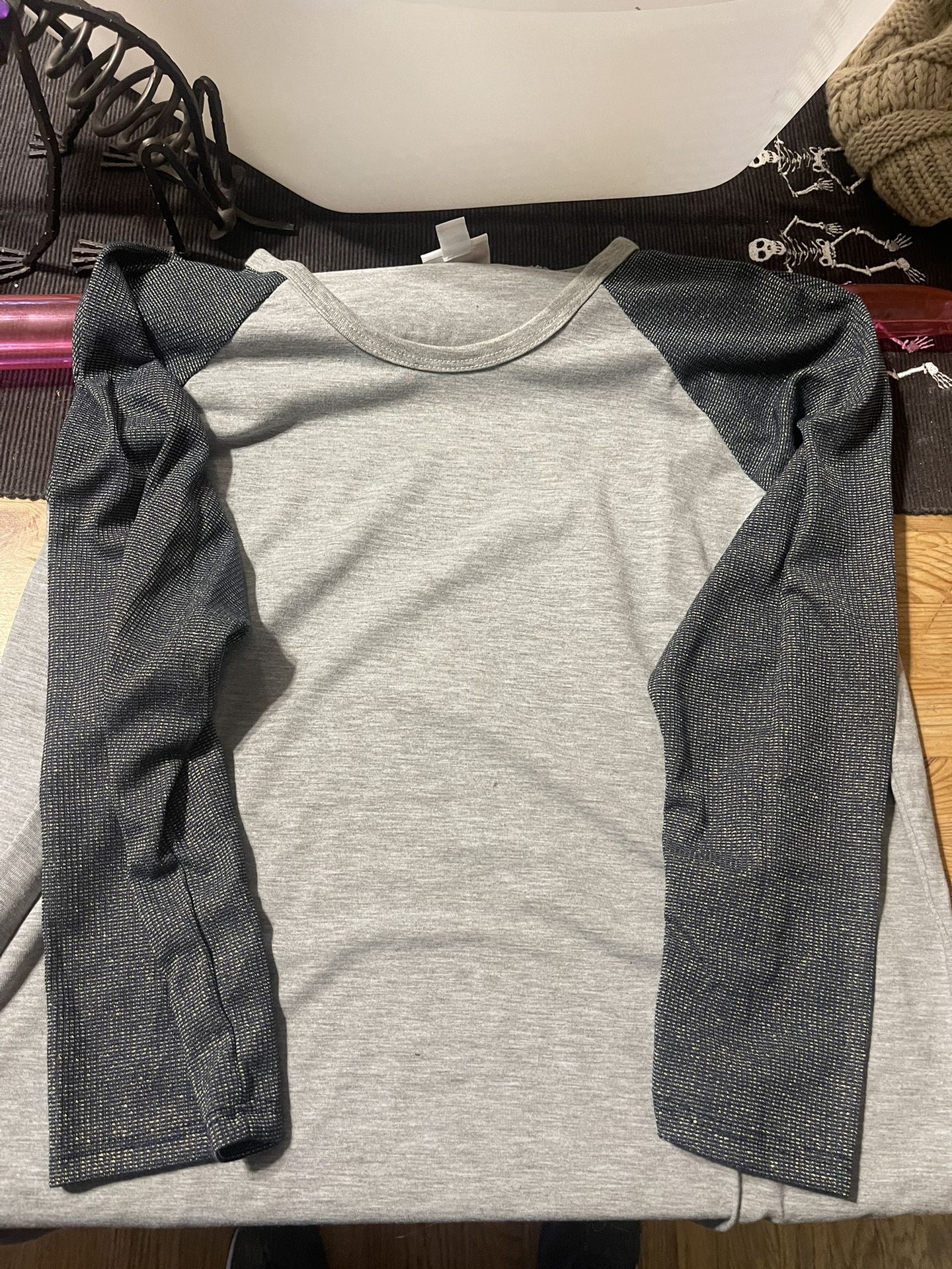 Lularoe Women’s Long Sleeve Shirt, Size XL