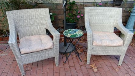 3 pcs Outdoor Wicker Patio  Set with mosaic table