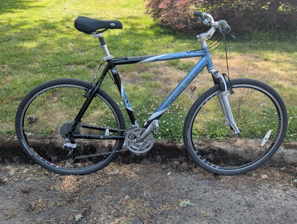 Trek Multi track 7700 XL 22.5" High End Hybrid 27 Speed Bicycle