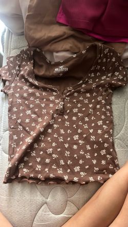 Hollister Floral Ribbed Henley Top