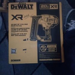 DeWalt XR20 V Brad Nailer