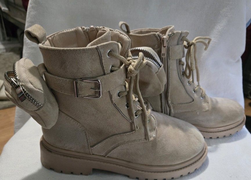 Girls Boots