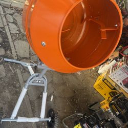  YARDMAX 5.0 cu ft 3/4 HP Concrete Mixer